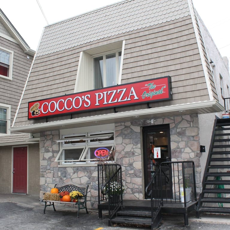 Welcome To Cocco’s Pizza