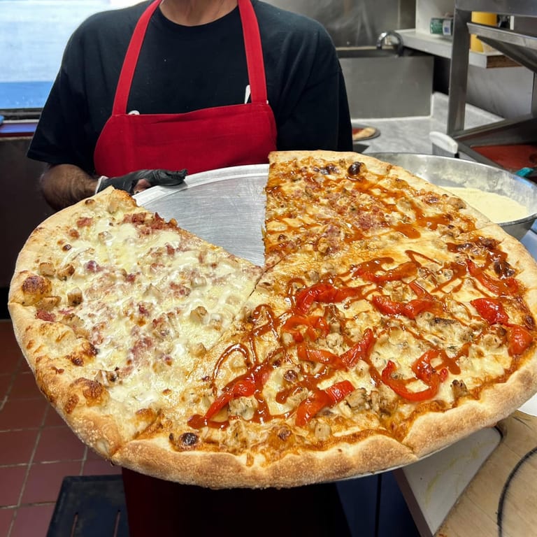 Weekly Specials at Coccos Pizza